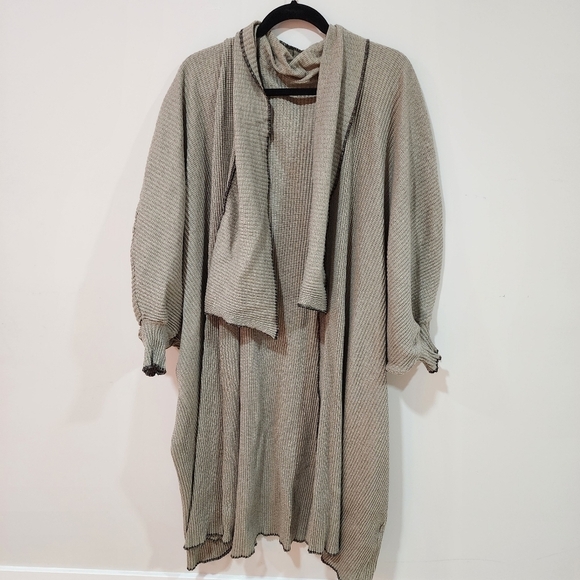 ONA cardigan sweater - Picture 1 of 6